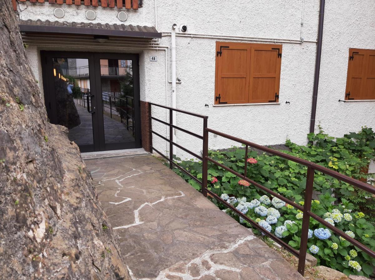 Apartament Bilocale A Piazza Brembana Zewnętrze zdjęcie